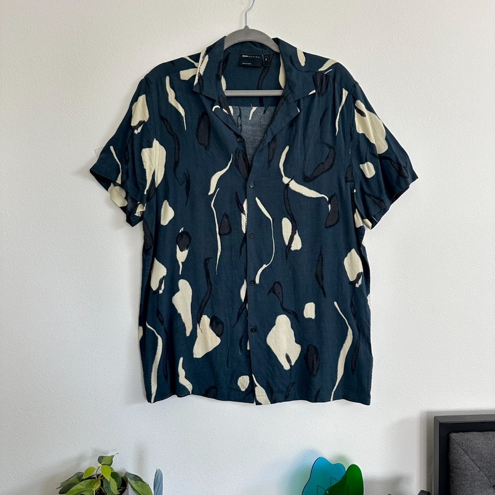 navy abstract printed relaxed button down / revere shirt